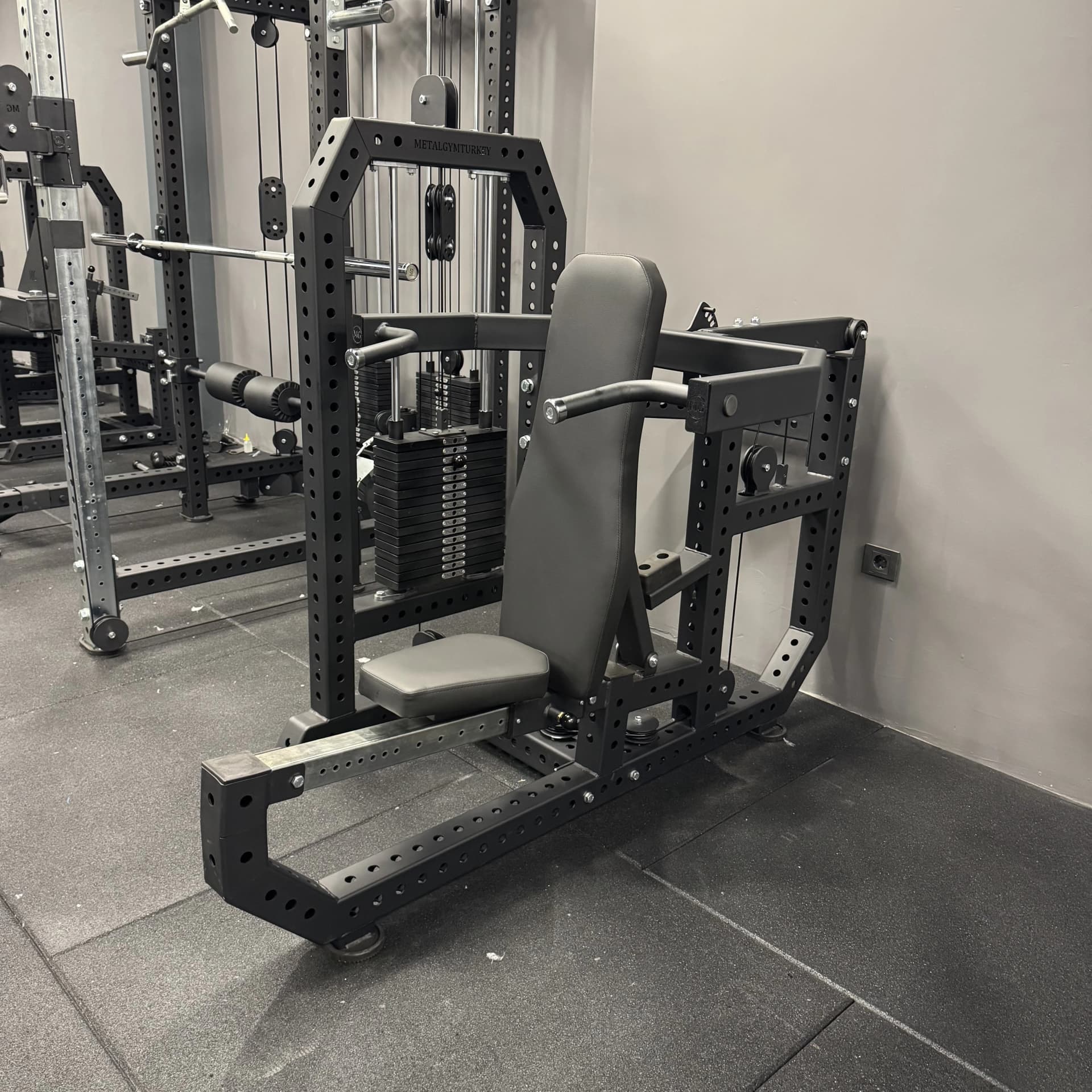 Multipress Makine - İzotonik Kablolu Makineler - METALGYM (alternatif görsel)